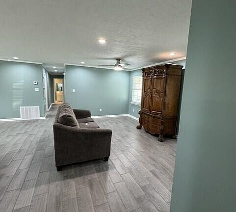 4th image of 606 Merrymont Drive