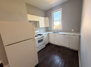 146 36th St #3E, Union City, NJ 07087