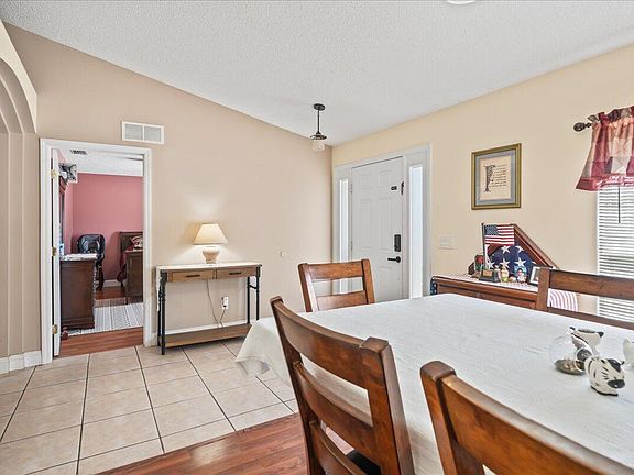 4th image of 2656 Haberland Ave SE