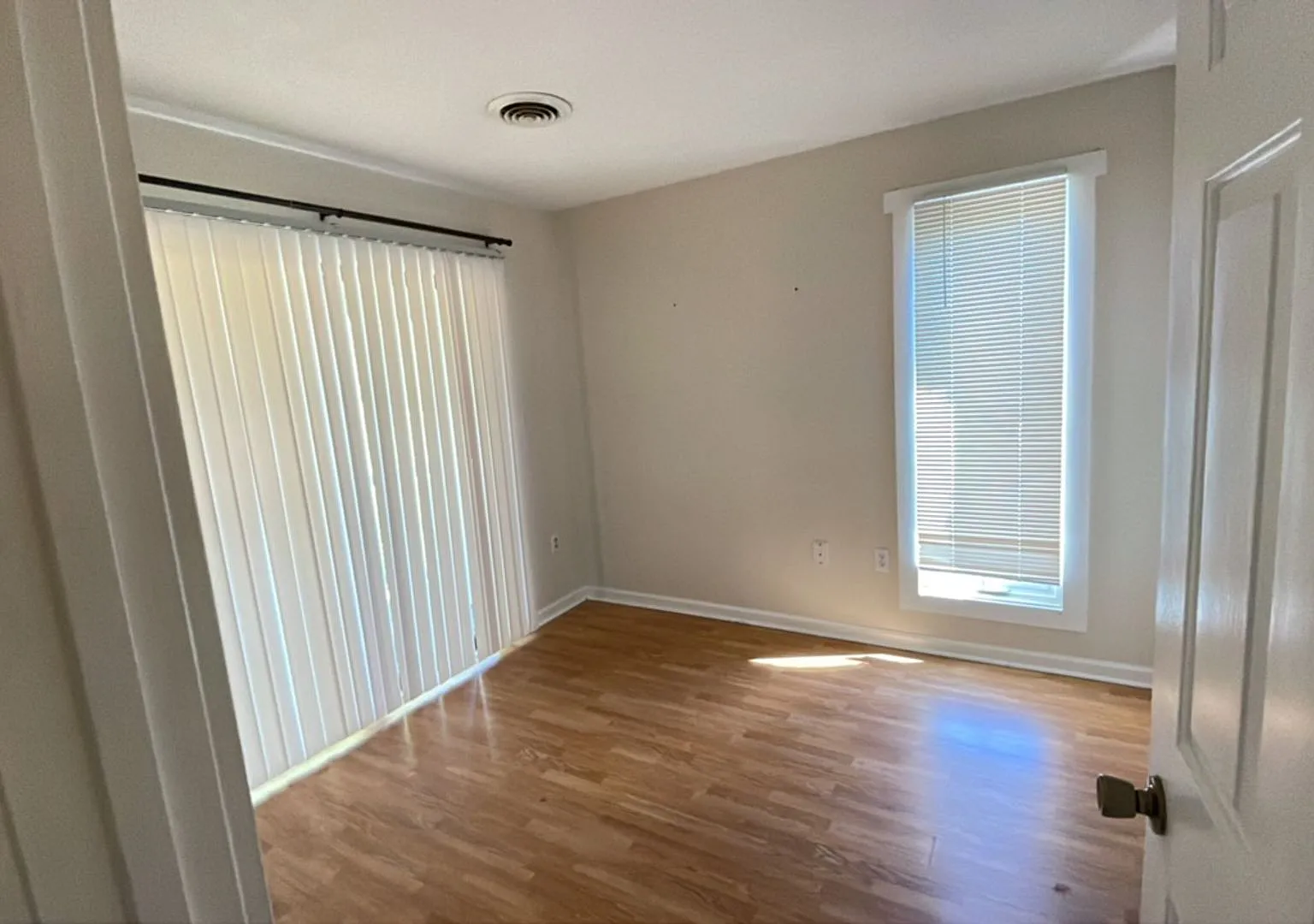 1 bed 1bath condo in Cobblestone — Photo 2