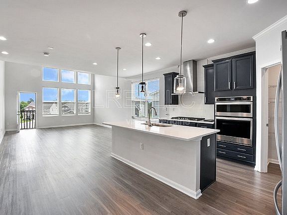 3rd image of 9211 Tamarack Grove Ln