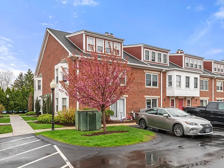 156 Quincy Shore Dr #71 — Photo 14