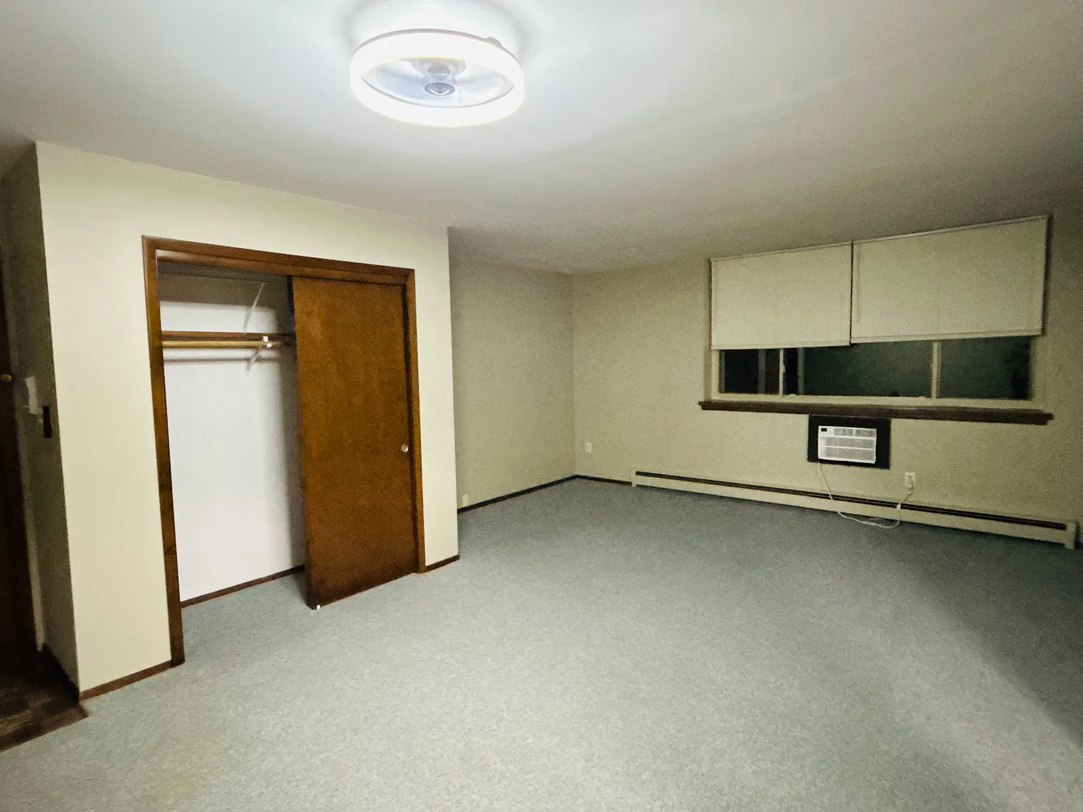 2 bed, 780 sqft, $1,550 — Photo 2