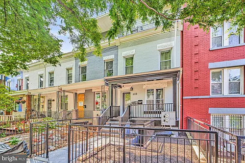 608 Irving St NW #1 Photo 1