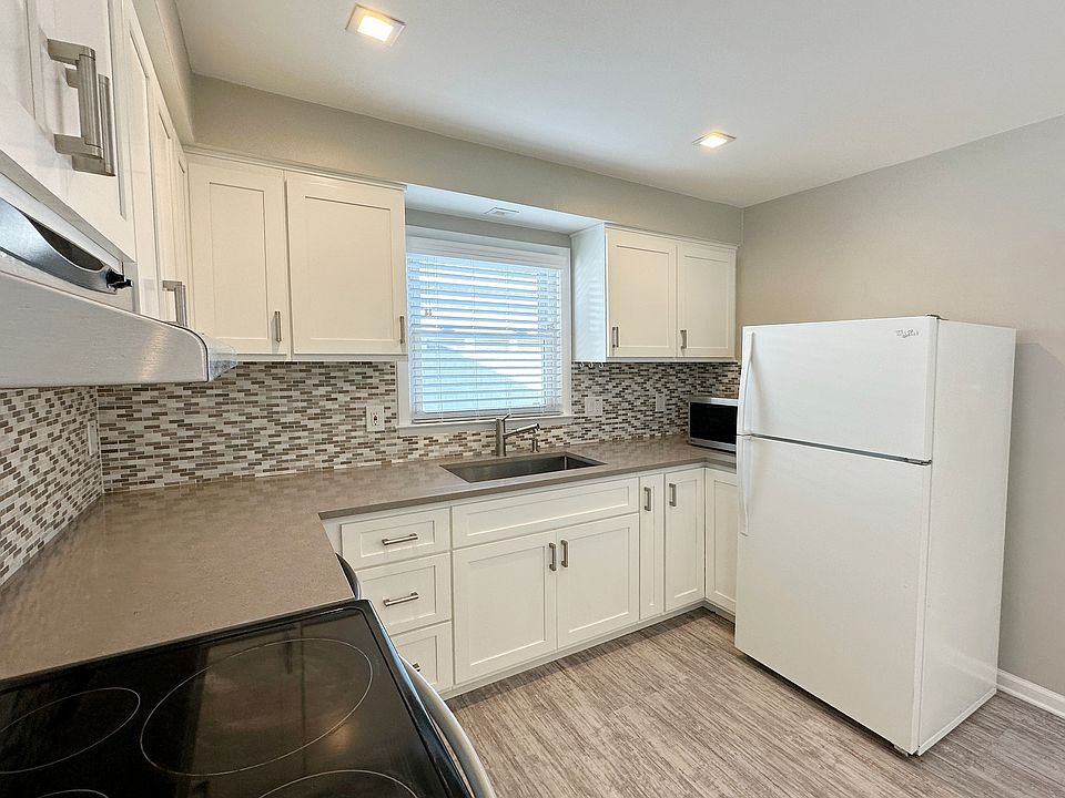 322 Oakdale St, photo 9