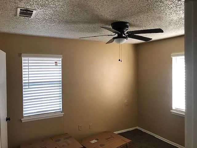 3 bed, 1050 sqft, $1,800 — Photo 4