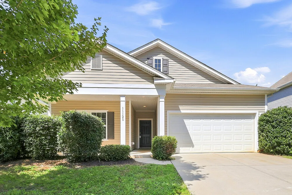 4 bed, 3.0 bath, 1988 sqft, $2,350 — Photo 1