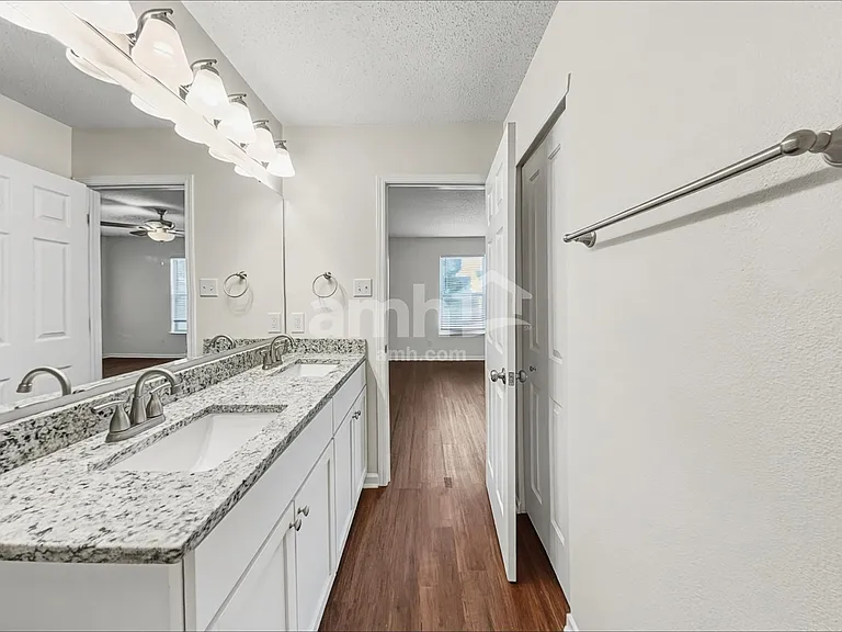 9318 W Rising Sun Dr — Photo 12