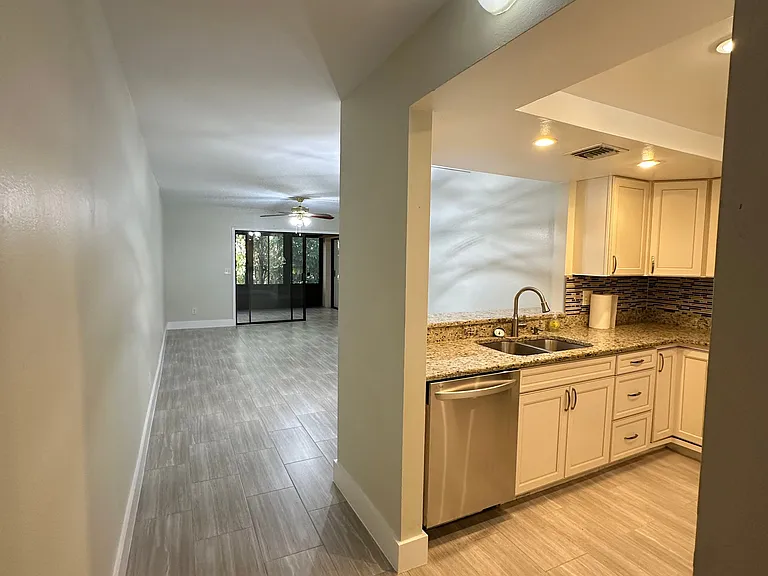 6136 Whiskey Creek Dr #503 — Photo 9