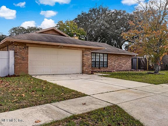 2nd image of 6285 Cranberry Ln W
