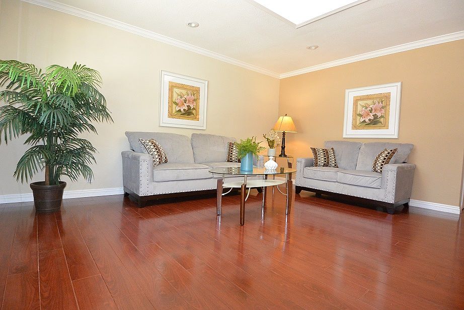1st image of 211 N Park Victoria Dr