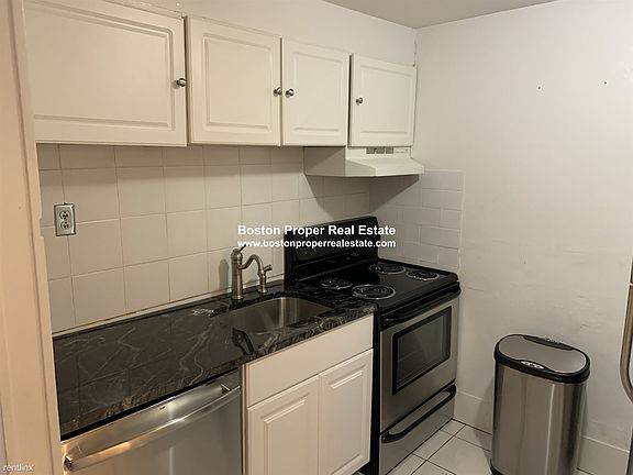 9 Marlborough #22 Boston - Back Bay Unit Photo 5 (3)