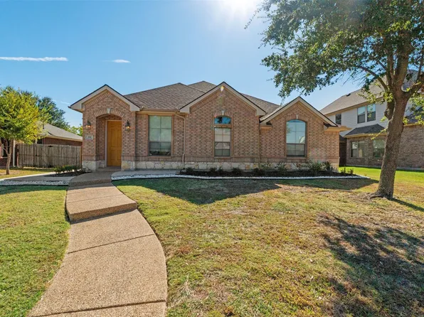 814 Meadow Flower Ln, Garland, TX 75043