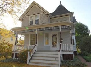 321 65th St, Kenosha, WI 53143