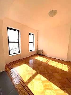 3rd image of 212 Van Buren St #2