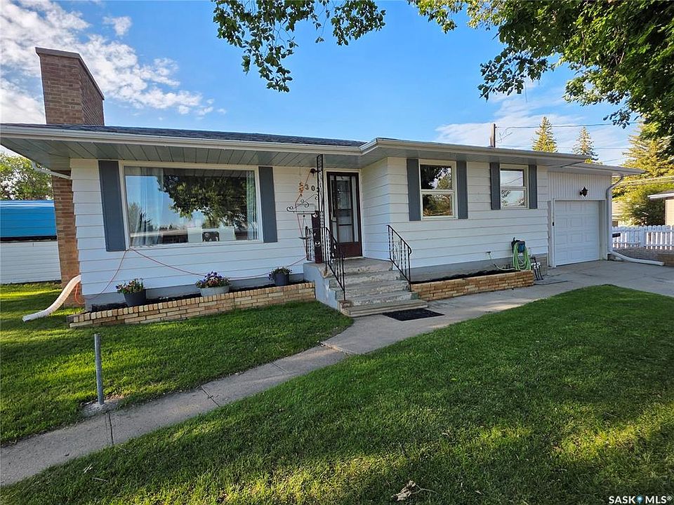 1st image of 303 13th AVENUE NE