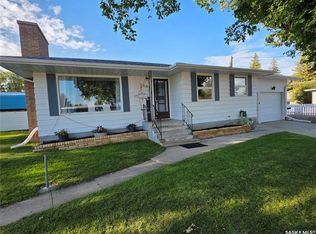 303 13th Ave NE, Swift Current, SK S9H2V9