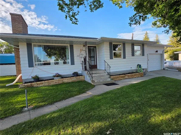 303 13th AVENUE NE, Swift Current, SK S9H 2V9