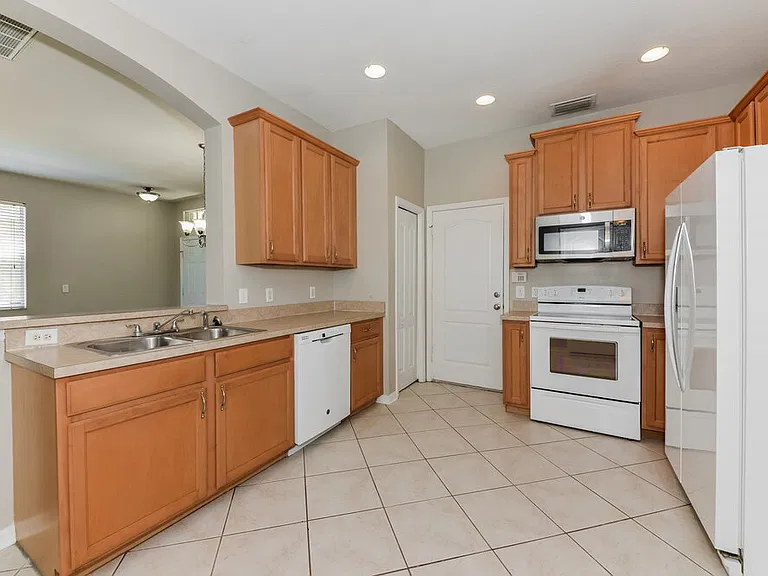 908 Larwood Pine Dr — Photo 8