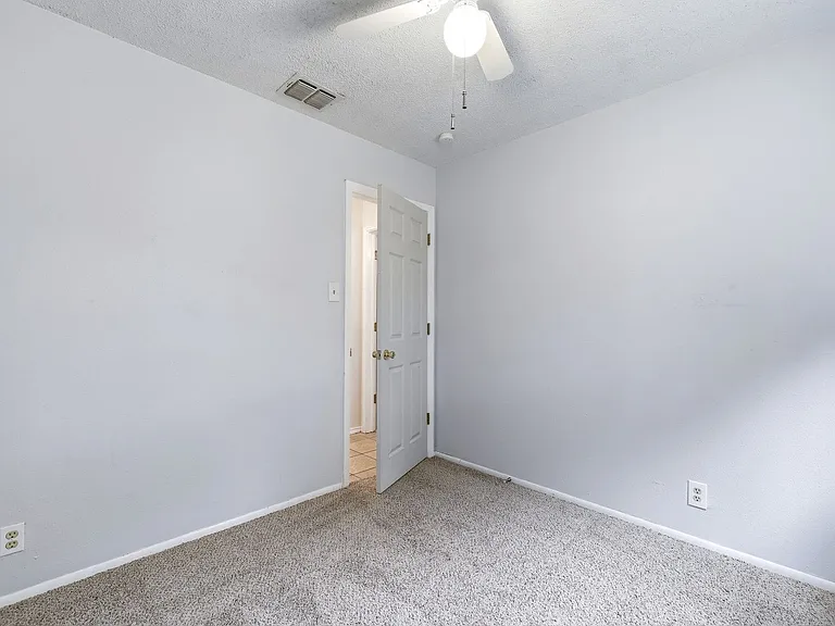 9707 Valley Crst — Photo 18