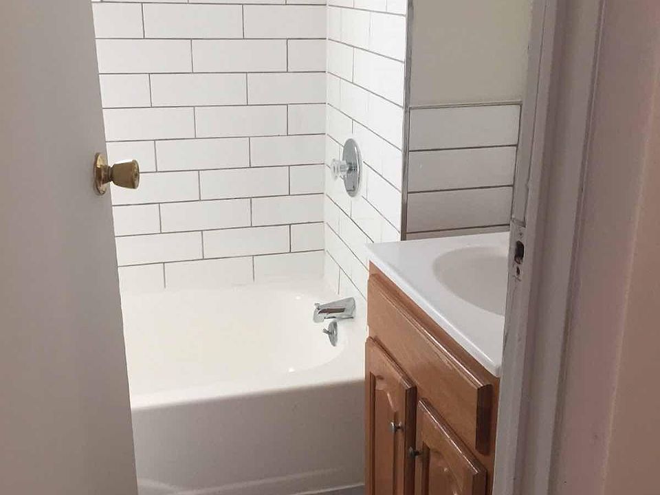 1st image of 817 Summer Ave APT 5
