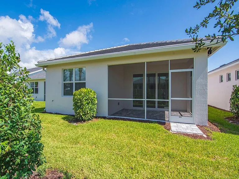 4501 Nautilus Cir — Photo 29