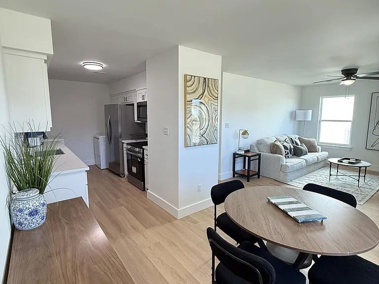 1172 W Cato Springs Rd — Photo 12