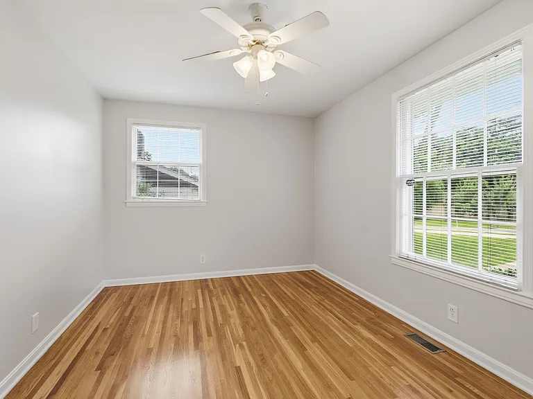2614 Edge O Lake Dr — Photo 23