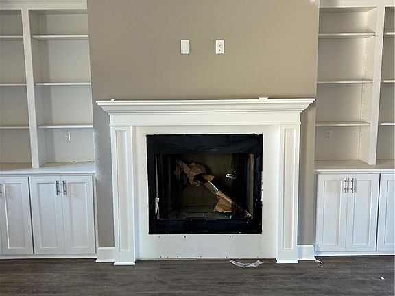 2nd image of 2234 Crane Ave
