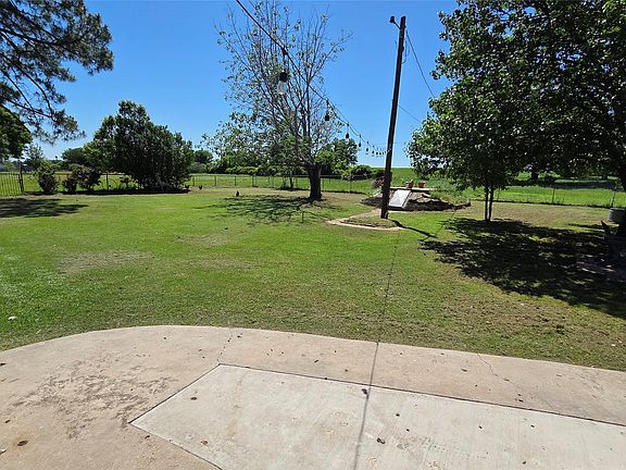 5th image of 338 Travis Rd