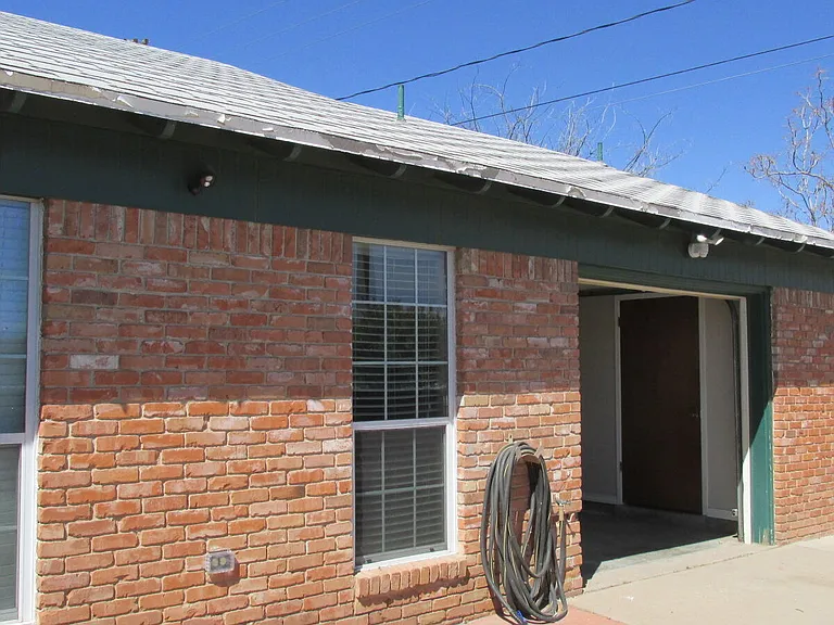 2933 Wedgewood Dr — Photo 5