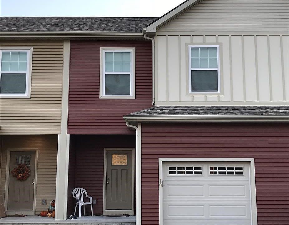 1st image of 19 Linden Ln