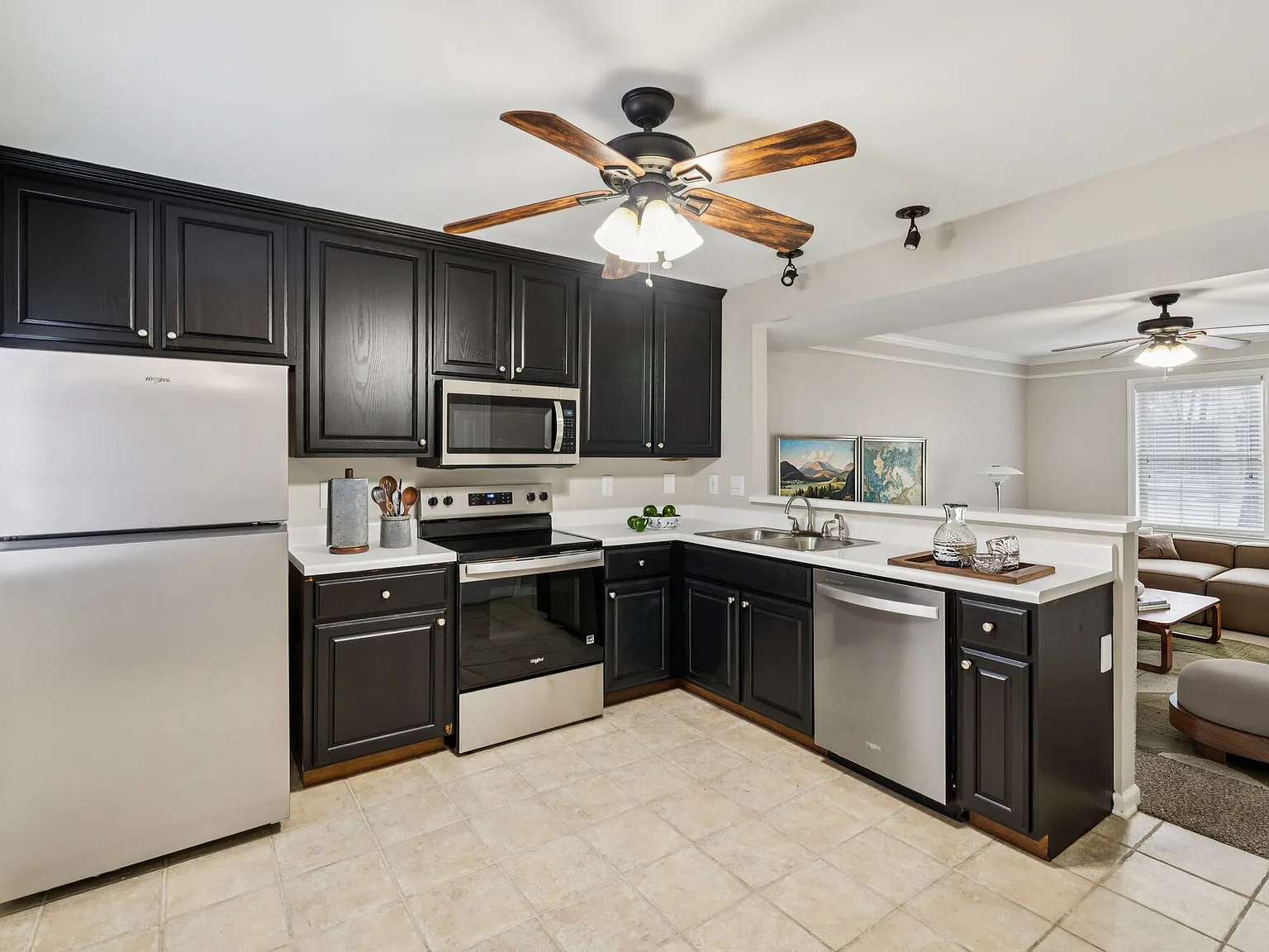 Davenport Condominiums — Photo 4