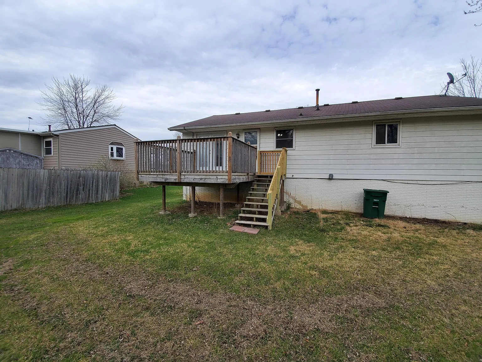 3 bed, 2.5 bath, 1500 sqft, $1,999 — Photo 2