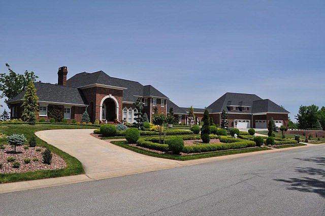 1st image of 1345 Town And Country Dr