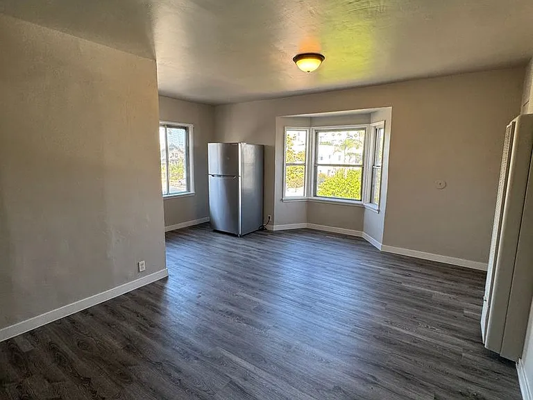 1338-1346 Crenshaw Blvd — Photo 4
