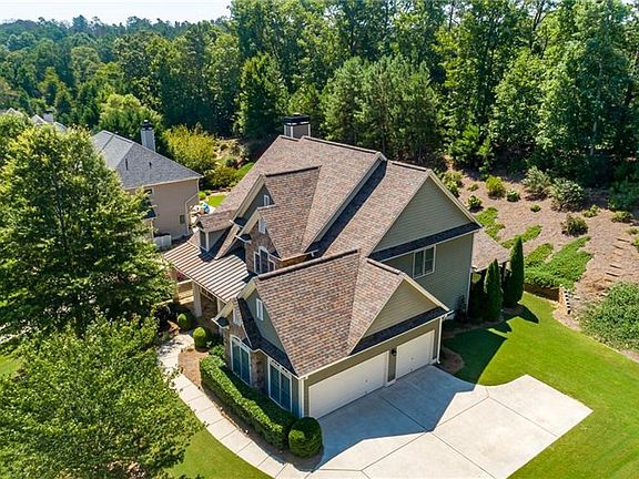 3rd image of 224 River Laurel Way