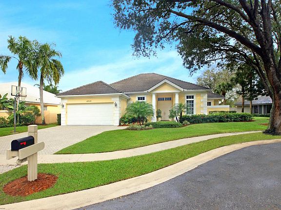 Home For Sale In Shores Of Jupiter