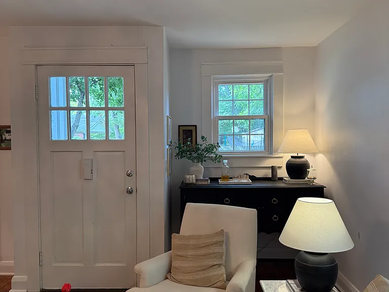 1108 E Vine St — Photo 15