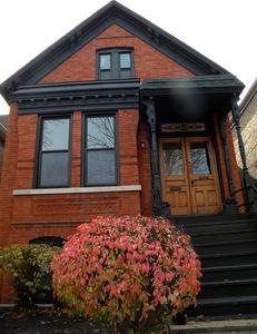 2123 W Thomas St, Chicago, IL, 60622