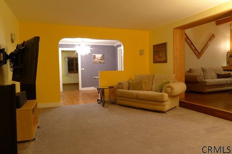 5th image of 206 THIRD AVENUE