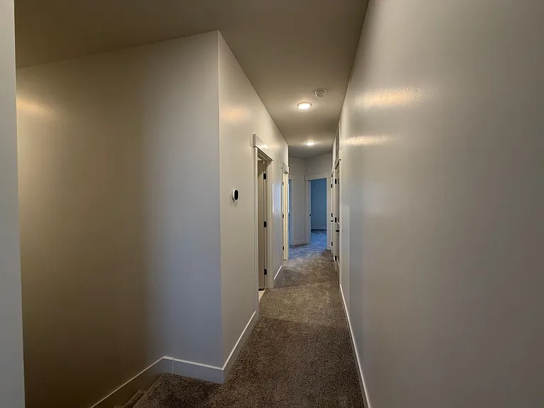 602 E Hemsworth Ln — Photo 16