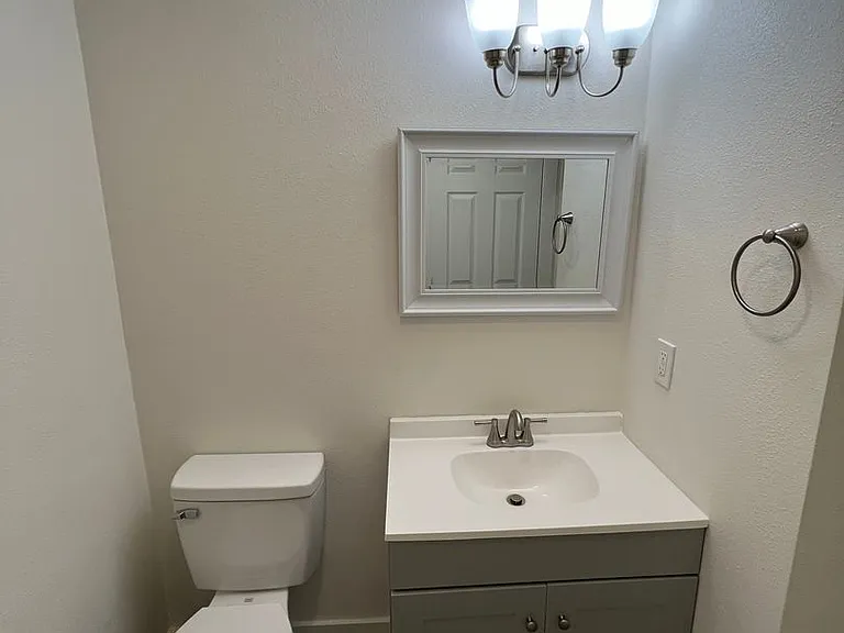 3648 SE 108th Ave — Photo 13