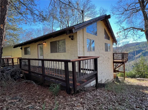 10561 Sycamore Rd, Loch Lomond, CA 95461