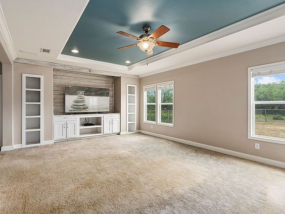4th image of 387 Covey Dr