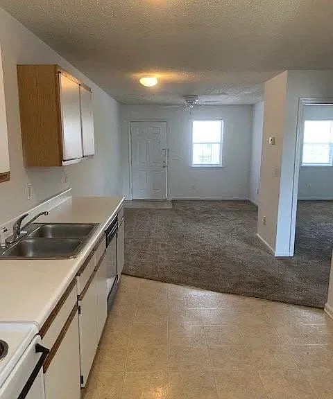 2001 Tower Pl #C — Photo 7