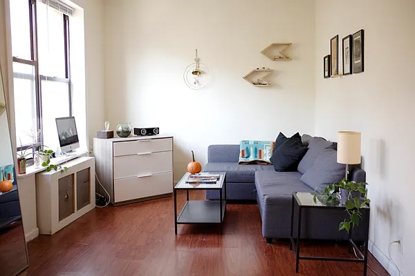 Rented by New York Residence | media 10