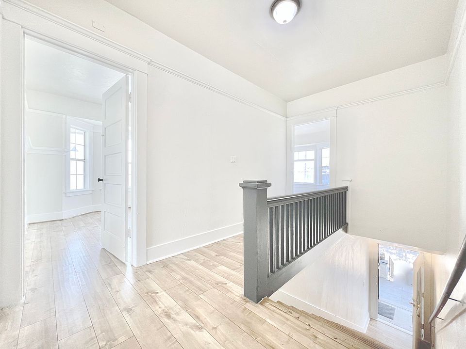1st image of 434 E Adams Blvd Unit 436-1/2