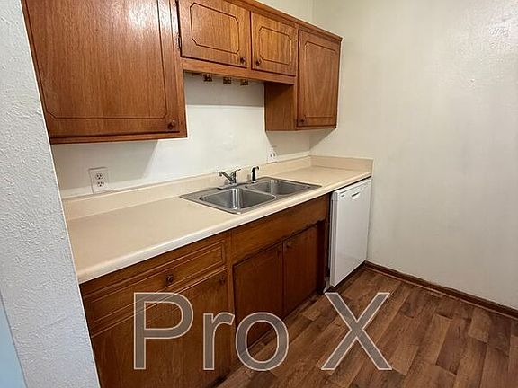 4th image of 1807 Grand Ave APT 3