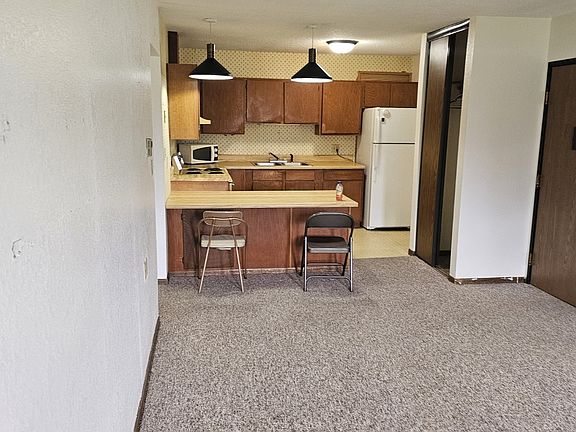 5th image of 640 5th Ave